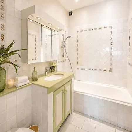 Villa Provence Moderne, Vue Mer, Piscine, A Pied - St Tropez 9 K *